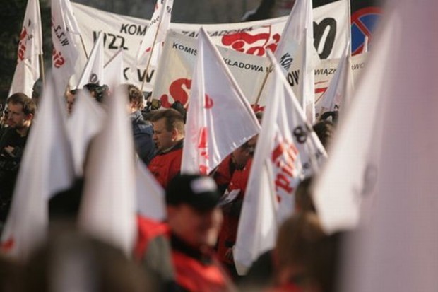 Pacjenci o lekarzach piszą - czy gęstnieje internetowa sieć pomówień?