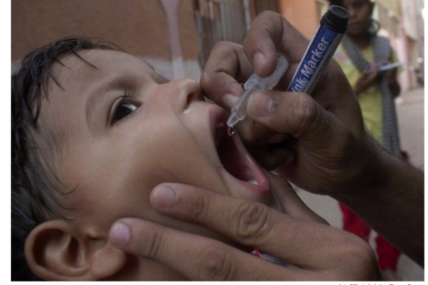 Informacje o zagrożeniu epidemią polio w Niemczech ukazały się w 2013 r. Czy Andrzej Duda informacji o polio w Niemczech szukał w googlach?