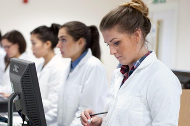WUM ogłasza nabór na kursy specjalizacyjne dla farmaceutów WUM: kursy specjalizacyjne dla farmaceutów