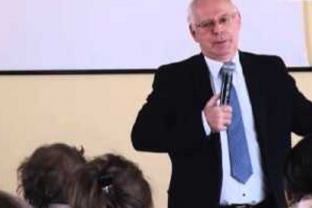 Jerzy Zięba: mówić ładnie do wody, bo inaczej się nie ustrukturalizuje
