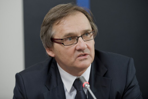 Prezes NRL o leczeniu stwardnienia rozsianego