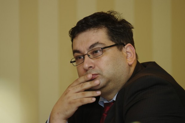 Artur Fałek: będzie 30 nowych etatów w NFZ