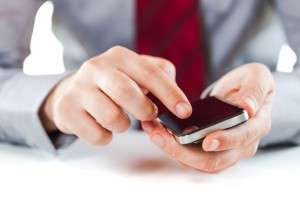Klamka w biurze, rączka wózka z hipermarketu - bakterie są wszędzie