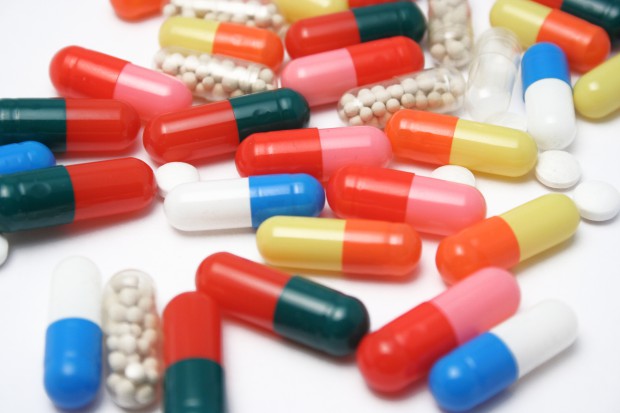 Osoby zaangażowane w aferę lekową mogłyby zostać ukarane, gdyby z projektu prawa farmaceutycznego nie zniknęły cztery ważne słowa (fot. Fotolia/PTWP) Wywozili leki – kary nie będzie