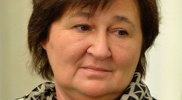 Magdalena Środa o farmaceutach odmawiających sprzedaży ellaOne Prof. Środa: farmaceuta, którego celem ma być ochrona nienarodzonych powinien zmienić zawód