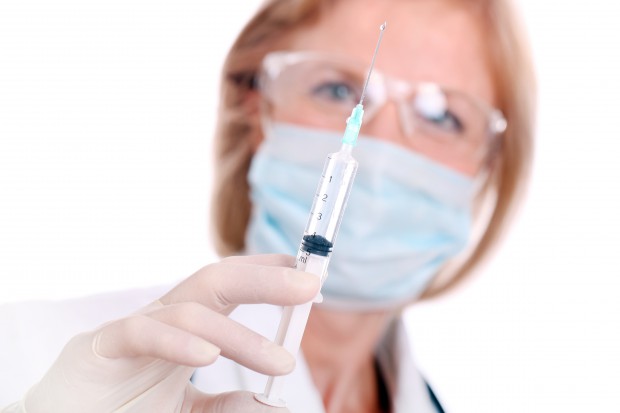 Obowiązkowe szczepienie przeciwko grypie? O tym myślą niektóre firmy