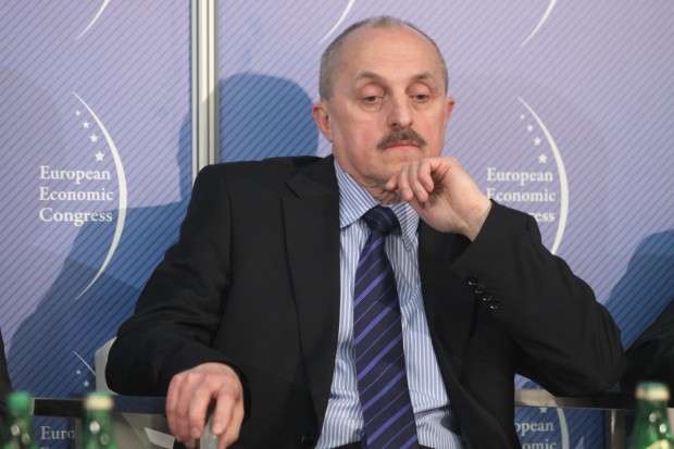 Walenty Zajdel kieruje swoje uwagi do resortu zdrowia dot. ustawy refundacyjnej Farmaceuta szpitalny proponuje