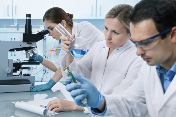 Trwają badania kliniczne szczepu BB-12 Szczep probiotyczny BB-12 poprawia perystaltykę jelit