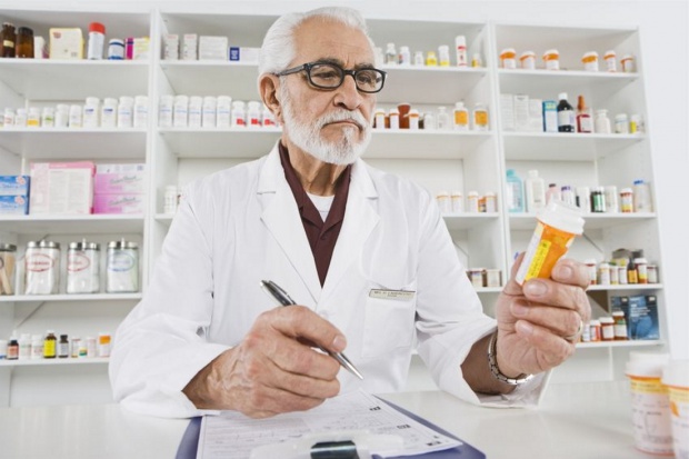 Małe zaangażowanie farmaceutów w opiekę nad osobami starszymi można wytłumaczyć brakiem wyraźnego zapisu w ustawie Pf Postulat: rozszerzyć katalog usług świadczonych w aptece