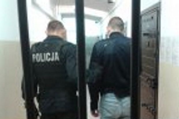 32latek przyznał się do włamania do apteki. Fot. KPP Ełk Ełk: 32 latek okradł aptekę