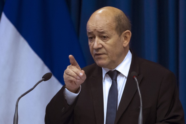 Jean-Yves Le Drian wydał instrukcje dla aptek na wypadek ataków ISIS Francja przygotowuje apteki do walki z terroryzmem