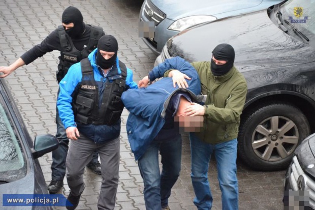 Policja robiła duży gang produkujący dopalacze. Fot. policja.pl Policja rozbiła gang produkujący dopalacze