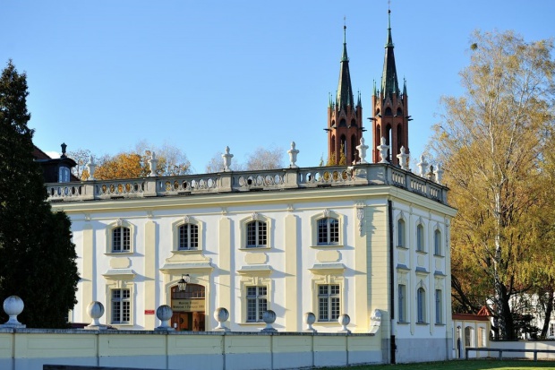 Fot. Muzeum Historii Medycyny i Farmacji Uniwersytetu Medycznego w Białymstoku/Facebook. Rodzina wynalazcy szczepionki przeciwko polio odwiedziła Białystok