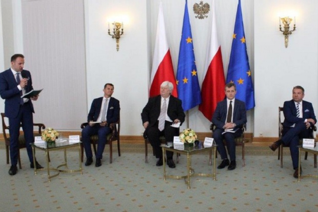 Spotkanie pod patronatem prezydenta, Andrzeja Dudy "Wdrożyliśmy plan Morawieckiego jeszcze przed jego ogłoszeniem"