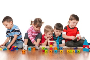 U dzieci z autyzmem, ADHD i OCD zachodzą podobne zmiany w mózgu