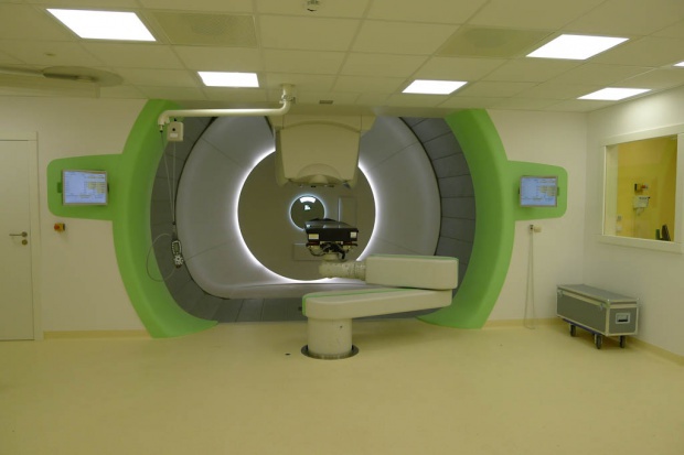 Ekspert: wraz z postępem technologicznym, który dokonał się w ostatnich 20 latach, zakres leczniczy protonoterapii stopniowo się poszerza (fot. archiwum) Ekspert: radioterapia konwencjonalna nadal jest standardem