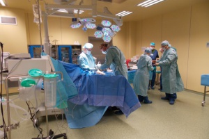 Lekarze implantowali polski prototyp stentgraftu naczyniowego