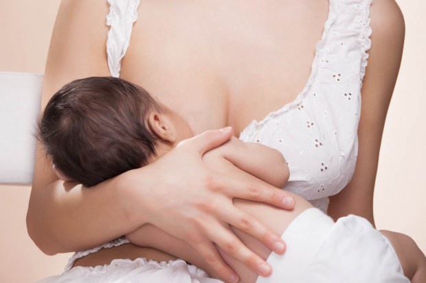 Karmienie piersią zmniejsza u dzieci ryzyko atopowego zapalenia skóry 