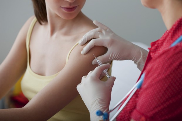 W Polsce szczepienie przeciwko HPV znalazło się w kalendarzu szczepień zalecanych. Szczepienia nastolatków przeciwko wirusowi HPV za drogie