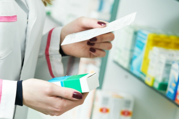 MZ ws. przepisów prawa dot. ograniczeń w wydawaniu z aptek leków zawierających substancje o działaniu psychoaktywnym Farmaceuta nie musi określać zawartości czystej substancji psychoaktywnej w leku