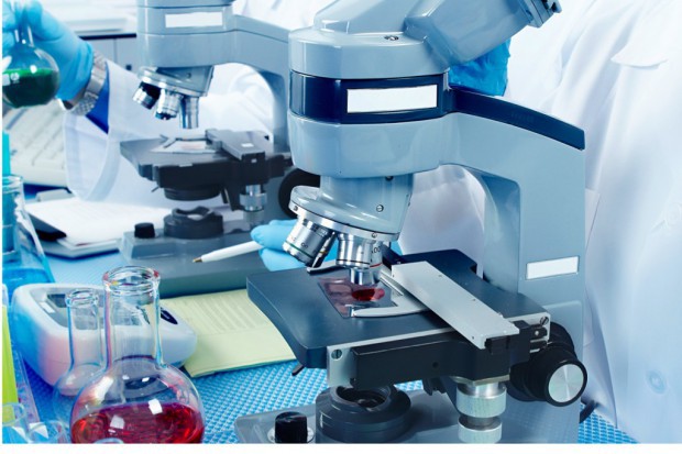 "Leczenie PBSz zrewolucjonizowały inhibitory kinazy tyrozynowej hamujące powstawanie białka BCR-ABL" - zaznaczył prof. Jędrzejczak. Hematolodzy walczą o ponatynib na lekooporną białaczkę