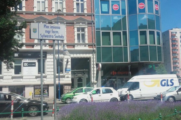 Plac w Opolu otrzymał nazwę znanego na Opolszczyźnie farmaceuty Farmaceuta patronem placu w Opolu
