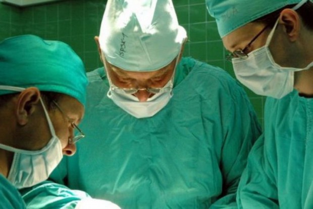 Zdaniem pacjentów, ceny leków zapobiegających odrzutom przeszczepionych organów są zbyt wysokie Pacjenci krytycznie o zamiennikach leków po przeszczepach