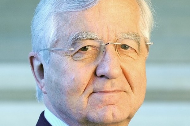 Wszyscy czekamy na zapowiedziane stopniowe podnoszenie nakładów na opiekę zdrowotną, bo tylko wtedy chorzy będą mogli skutecznie się leczyć - mówi Wojciech Kuxmierkiewicz, doradca PZPPF Czy tanie leki powinny być refundowane?