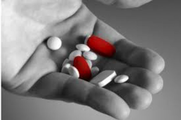 Do szczecińskiego szpitala coraz częściej trafiają młodzi ludzie po przedawkowaniu paracetamolu (Fot. Archiwum) Paracetamol jednym z głównych powodów zatruć wśród nastolatków