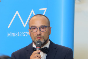 Minister Czech odniósł się do burzy wokół decyzji refundacyjnych (Fot. Archiwum) Marcin Czech: żaden lek nie zniknie z refundacji