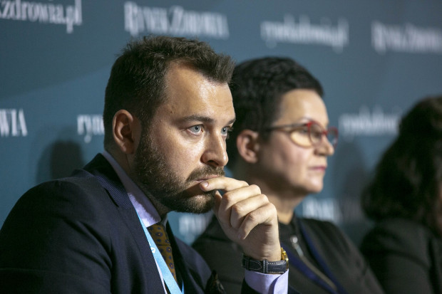 Warto jasno komunikować, co to rozwiązanie gwarantuje. Istnieje ryzyko, że będziemy oczekiwać zbyt wiele po farmaceutach (fot. PTWP) Farmaceuta - zasób, który obecnie nie jest optymalnie wykorzystany