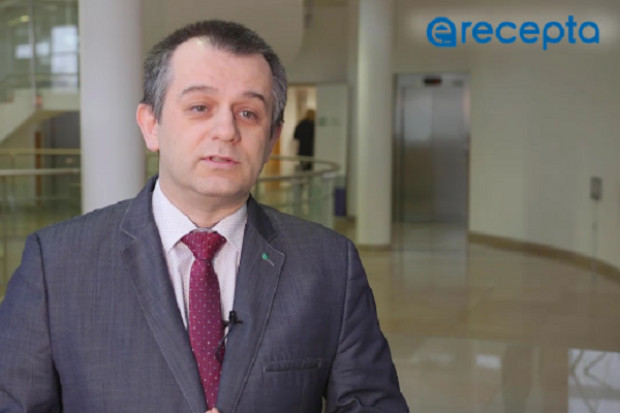 Proces wystawiania e-recepty nie różni się wiele od recepty papierowej drukowanej z komputera (fot. YT) Lekarz z PZ o wystawianiu e-recept
