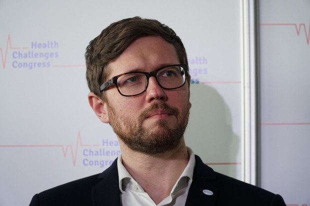 Ważne byśmy pytali MZ, ale też byśmy mogli wesprzeć ministerstwo w budowaniu świadomości w rządzie, w Radzie Ministrów, że inwestycje w tym obszarze mogą przynieść owoce w każdym obszarze (fot. archiwum) Polityka lekowa: jej wdrożenie nie leży tylko w kompetencjach ministra zdrowia