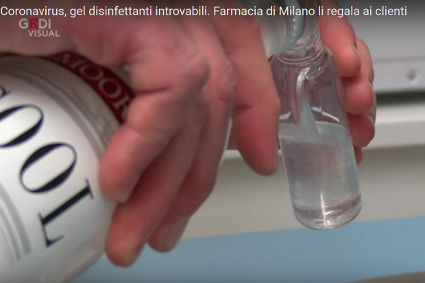 Z powodu braku w aptekach gotowych preparatów, niektórzy farmaceuci wykonują je samodzielnie (fot. archiwum) Jak samodzielnie przygotować żel dezynfekujący w aptece?