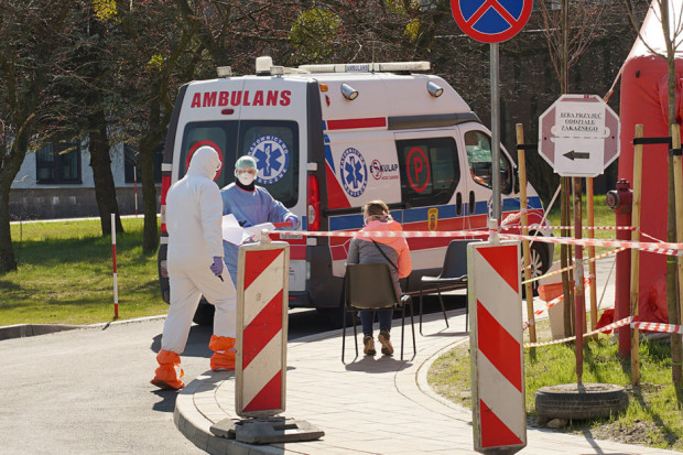 Nowe dane resortu zdrowia (Fot. Archiwum) MZ: 1629 osób w szpitalach, 77 pod respiratorami