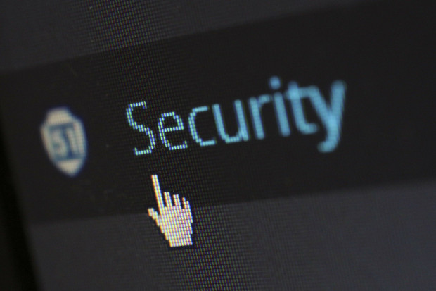 EMA, która jest agencją UE odpowiedzialną m.in. za zatwierdzanie szczepionek przeciwko Covid-19, poinformowała, że stała się celem cyberataku (fot. Pixabay) EMA celem cyberataku. Hakerzy wykradli dane Pfizera i BioNTech dotyczące szczepionki