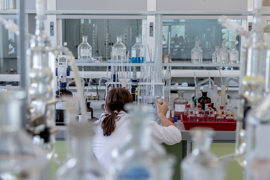 W styczniu 2021 roku ogłosimy konkurs na badania kliniczne niekomercyjne na co najmniej 100 mln zł, który będzie dotyczył technologii lekowych w chorobach rzadkich - mówi szef ABM (fot. Pixabay) XVI FRZ: cały czas innowacja nie wydaje się być priorytetem
