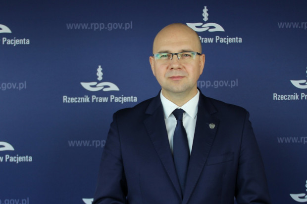 Będę wspierał kolejne pacjentki, które zdecydowały się na powiększenie piersi metodą Aquafilling poprzez udział w postępowaniach cywilnych w dochodzeniu roszczeń – zapewnił Bartłomiej Chmielowiec Rzecznik Praw Pacjenta (fot. RPP) RPP w sprawie pacjentek po zabiegach powiększania piersi żelem