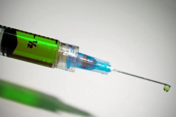 Szczepionka AstraZeneca może być gotowa jeszcze w tym roku