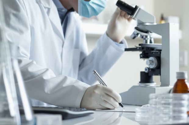 Naukowcy opracowali nowy sposób zapobiegania i leczenia HIV (Fot. Archiwum) Wirus HIV: naukowcy opracowali lek w formie iniekcji