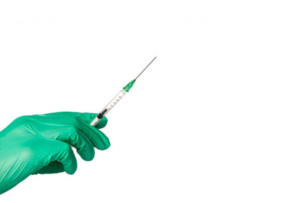 OW NFZ: bezpłatne szczepienia p/grypie dla farmaceutów i techników