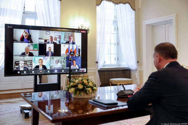 Środowisko aptekarskie spotkało się na rozmowie u prezydenta (fot. Kancelaria Prezydenta RP) Po spotkaniu u Prezydenta: rozmawiano o zaangażowaniu w proces szczepień