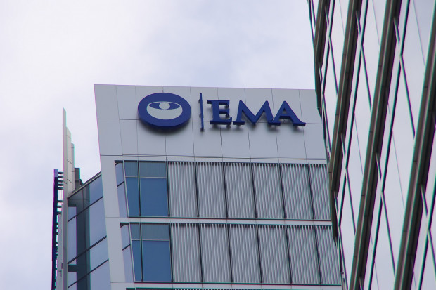 EMA raportuje: rzadkie przypadki połączenia zakrzepicy i trombocytopenii