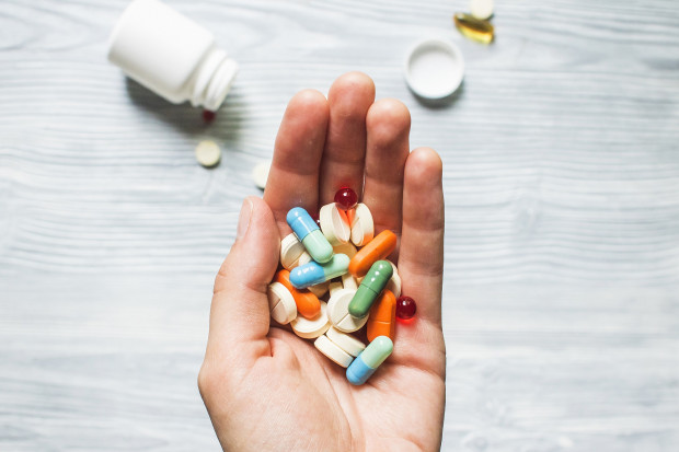 Za pierwszym stołem w aptekach Avto mają stać farmaceuci Fot. ShutterStock Data dodania: 20 grudnia 2022 Rosja: po leki to na stację benzynową